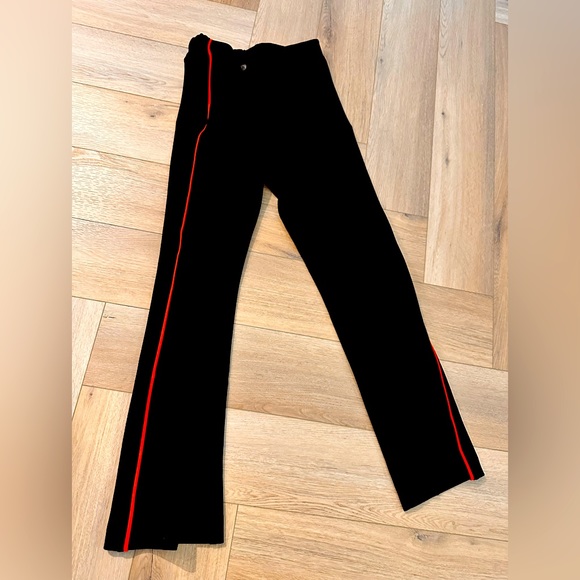 Black straight leg pants. Size small🟢 - Picture 2 of 4